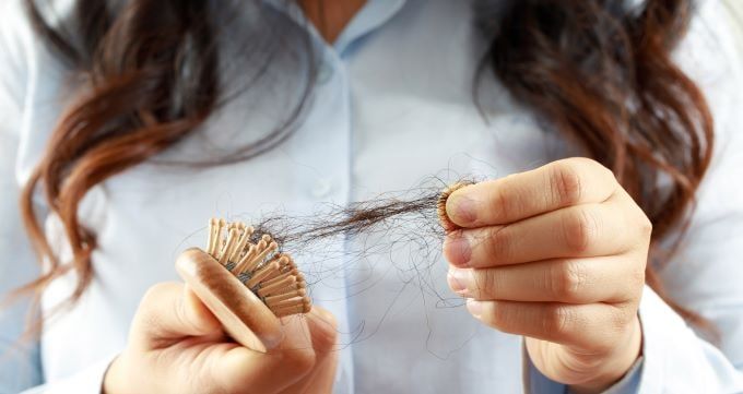 ۷ روش موثر برای درمان ریزش مو