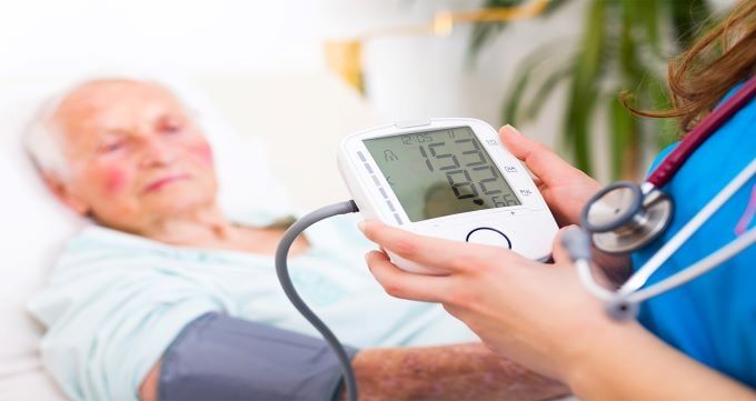 چه عواملی باعث افزایش فشار خون می شوند؟