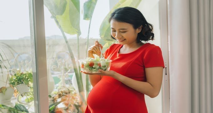 تغذیه مناسب در هفته های اول بارداری